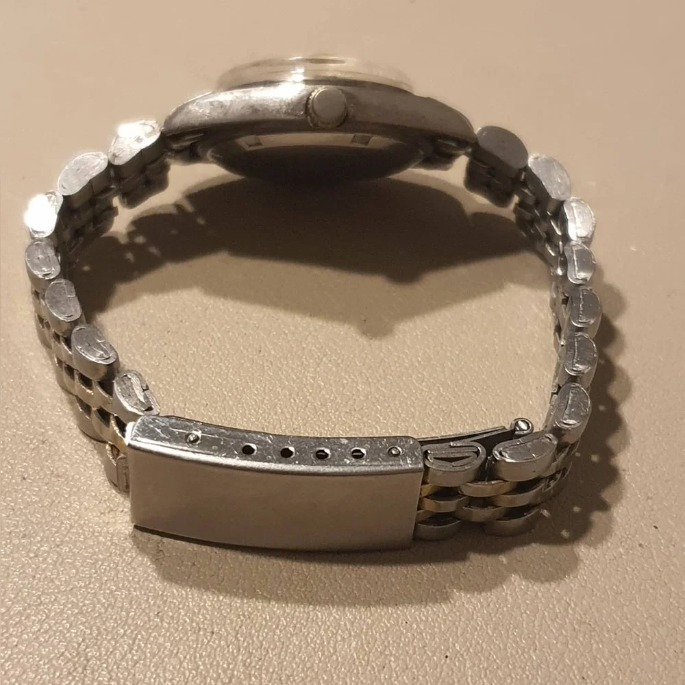 10/$20 Vtg Hyster Forklifts Silver/Goldtone Stainless Steel Women's Watch